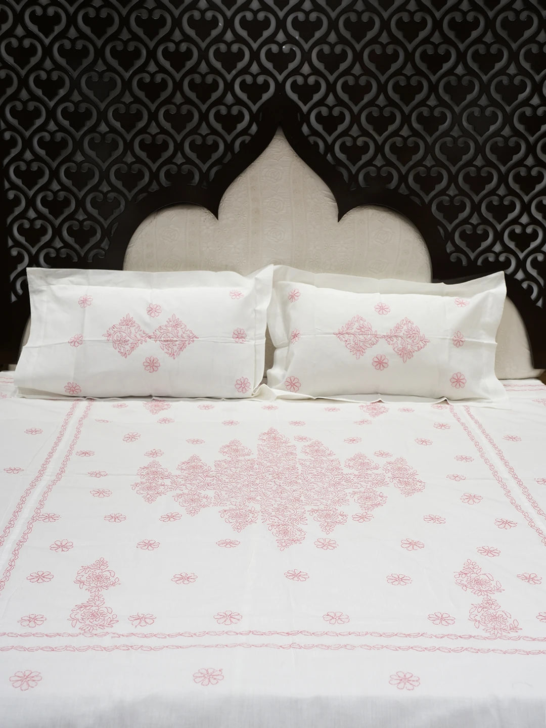 Ada Hand Embroidered White Cotton Lucknowi Chikankari Bed Sheet With Pillow And Cushion Cover Set 01A442684