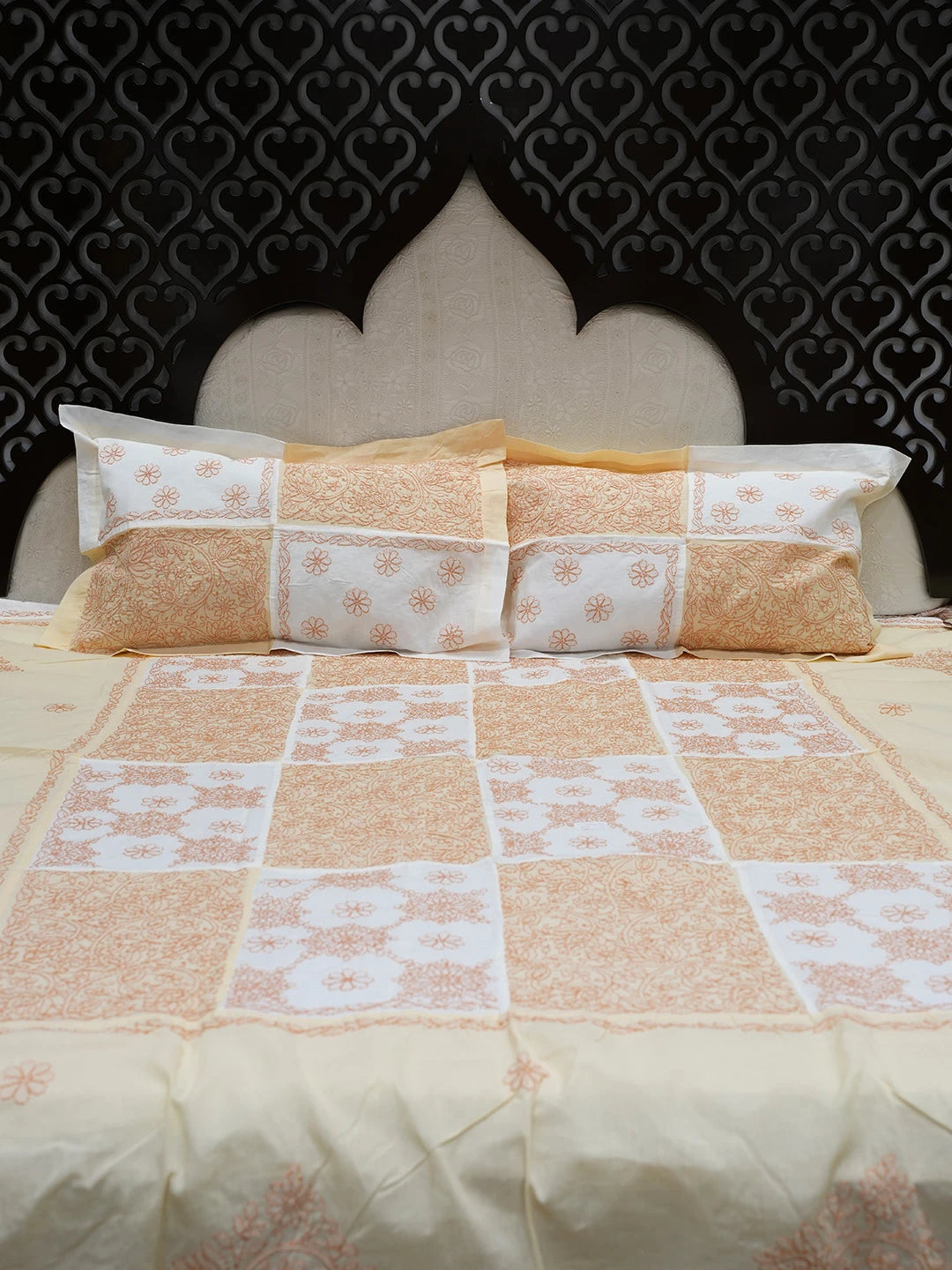Ada Hand Embroidered White Cotton Lucknowi Chikankari Bed Sheet With Pillow Cover Set 01A535283