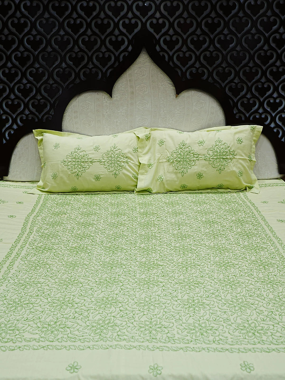Ada Hand Embroidered Yellow Green Cotton Lucknowi Chikankari Bed Sheet With Pillow Cover Set 01A492927
