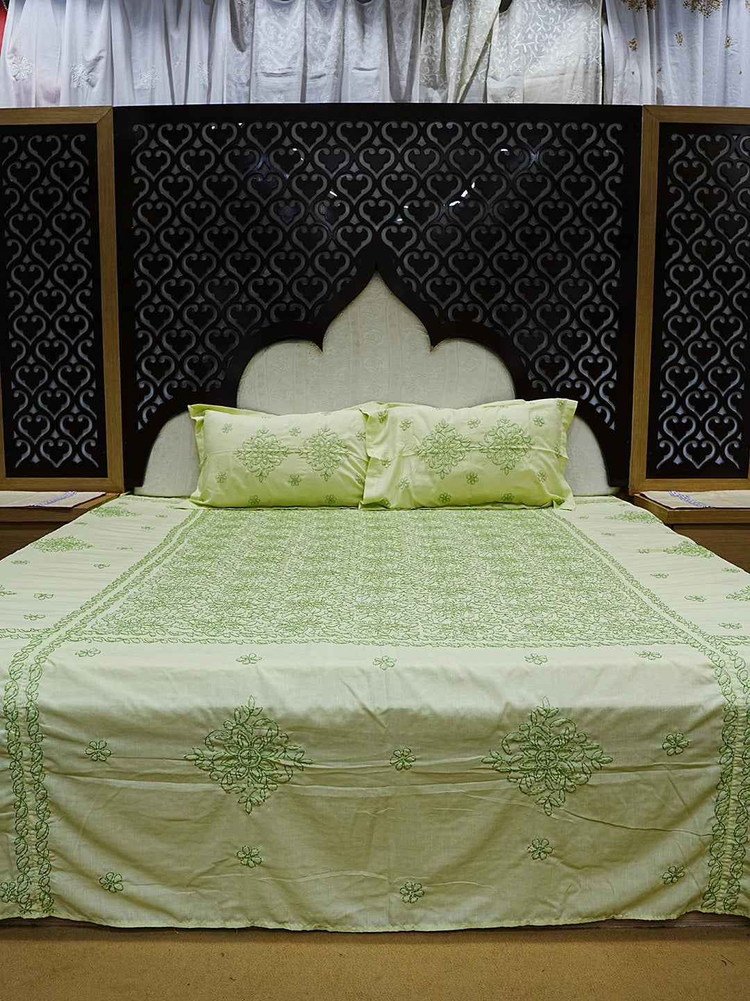 Ada Hand Embroidered Yellow Green Cotton Lucknowi Chikankari Bed Sheet With Pillow Cover Set 01A492927