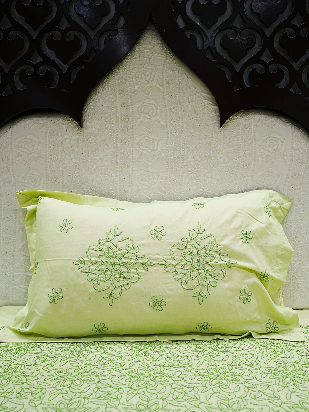 Ada Hand Embroidered Yellow Green Cotton Lucknowi Chikankari Bed Sheet With Pillow Cover Set 01A492927