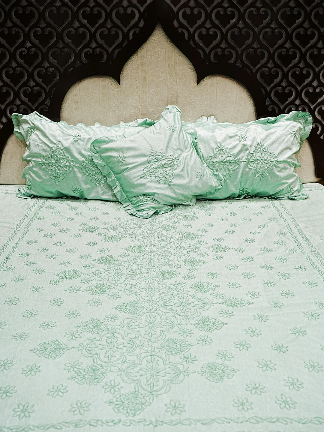 Ada Hand Embroidered Sea Green Silk Lucknowi Chikankari Bed Sheet With Pillow And Cushion Cover Set 01A483958