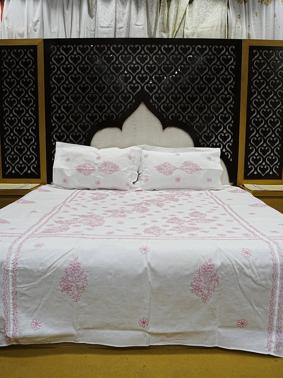 Ada Hand Embroidered White Cotton Lucknowi Chikankari Bed Sheet With Pillow And Cushion Cover Set 01A534144