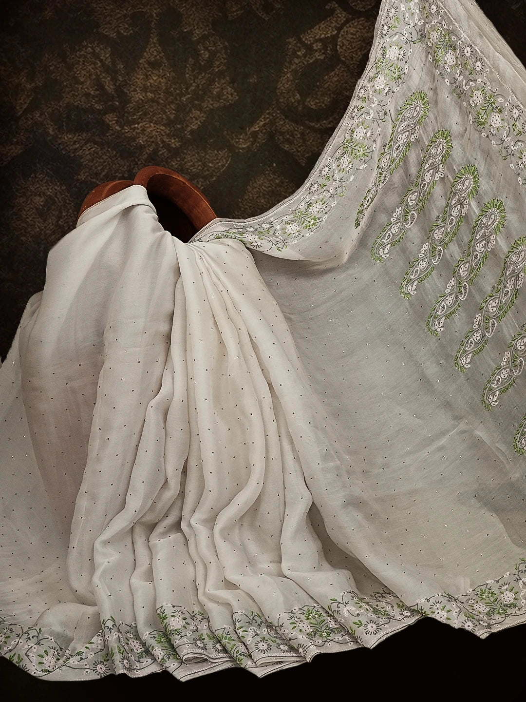 Ada Hand Embroidered Natural White Lucknowi Chikankari Saree/Blouse with Muqaish Work 01A221430