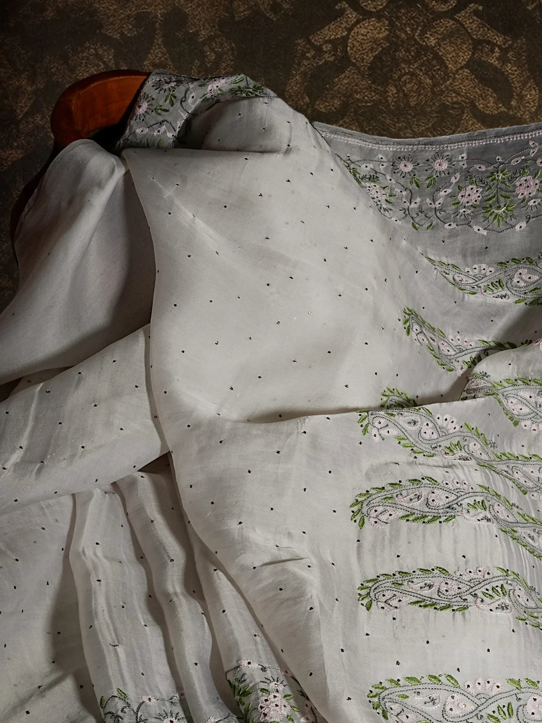 Ada Hand Embroidered Natural White Lucknowi Chikankari Saree/Blouse with Muqaish Work 01A221430