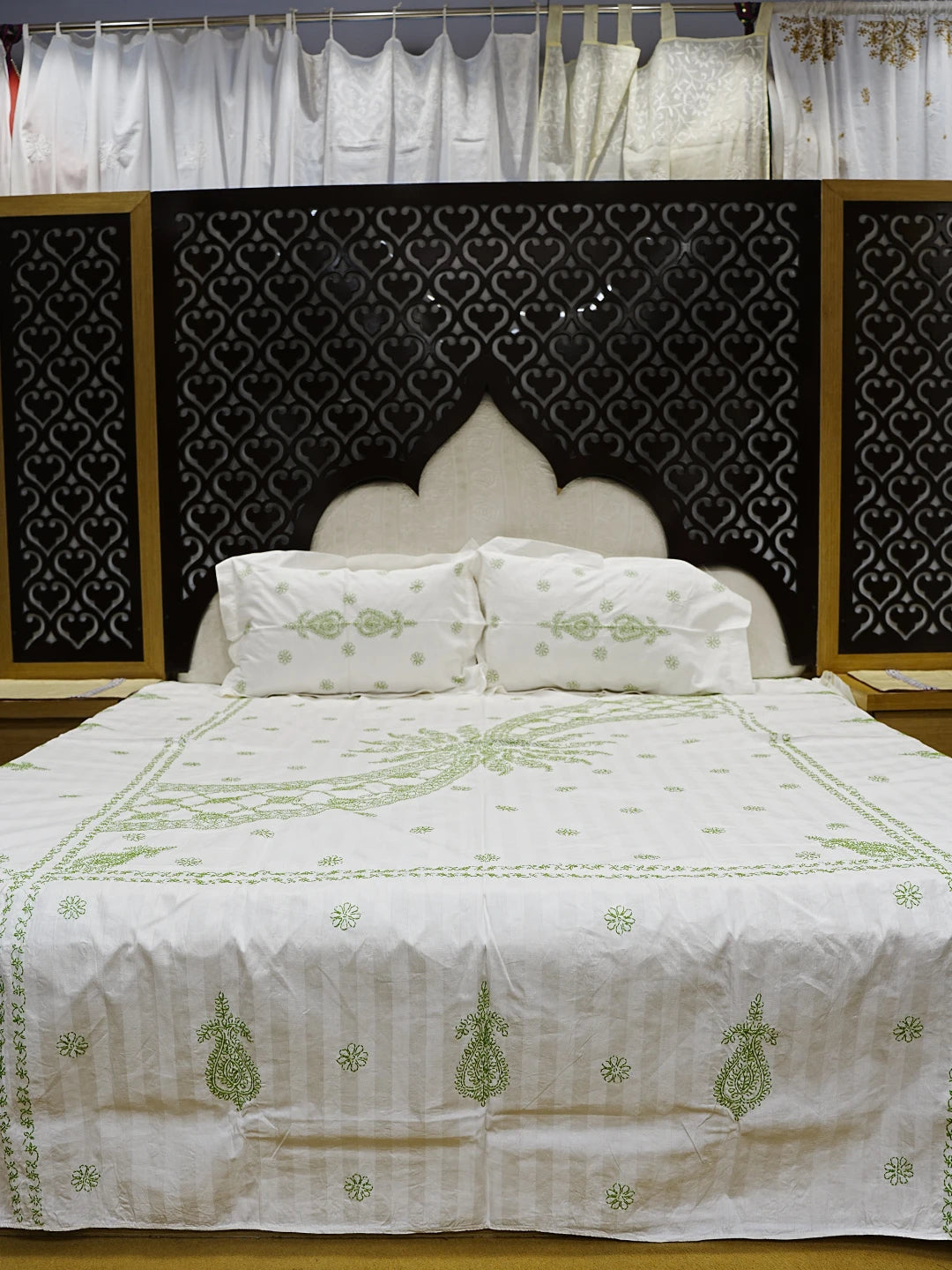 Ada Hand Embroidered White Cotton Lucknowi Chikankari Bed Sheet With Pillow And Cushion Cover Set 01A384234