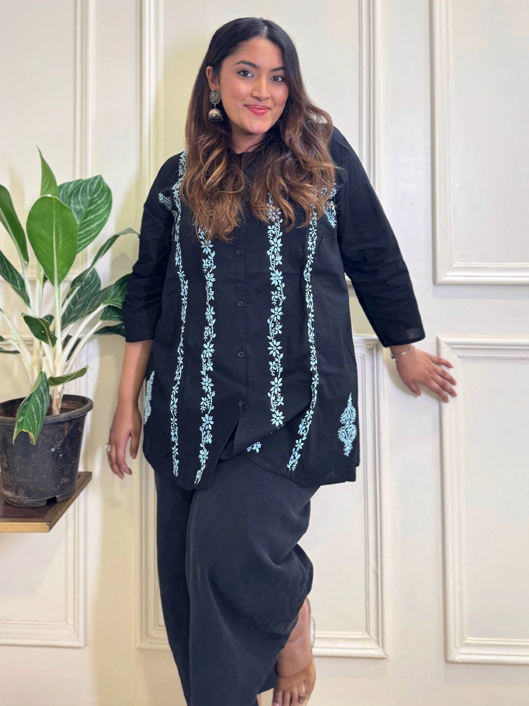Ada Hand Embroidered Black And Green Cotton Lucknowi Chikankari Short Kurti A911373
