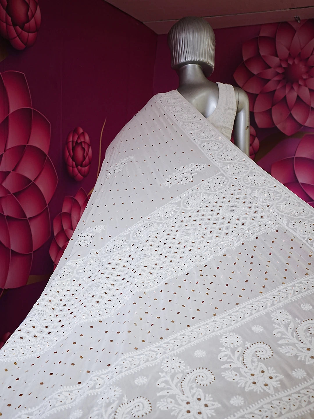 Ada Hand Embroidered Off White Pure Georgette Lucknowi Chikankari Saree/Blouse with Muqaish Work 01A449577