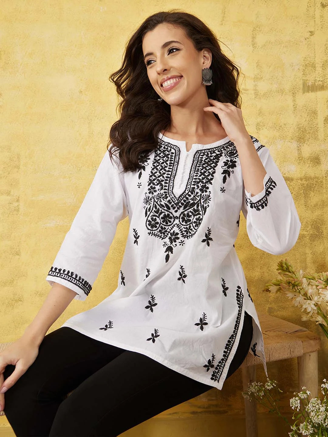 Ada Hand Embroidered White Cotton Lucknowi Chikankari Kurti A411139