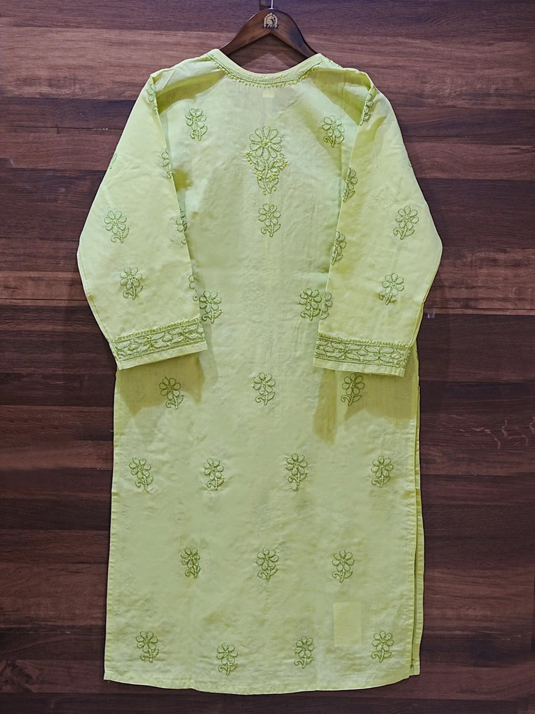 Ada Hand Embroidered Green Cotton Lucknowi Chikankari Straight Kurta A411625