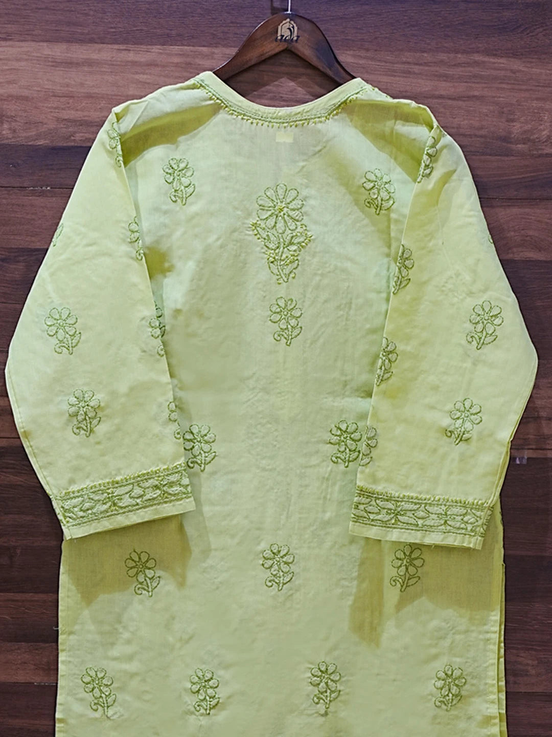 Ada Hand Embroidered Green Cotton Lucknowi Chikankari Straight Kurta A411625