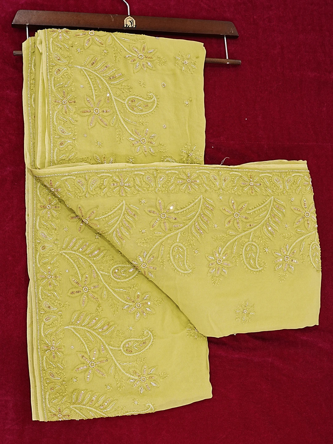 Ada Hand Embroidered Mehndi Green Viscose Georgette Lucknowi Chikankari Saree With Blouse And Sequinned Work 01A454380