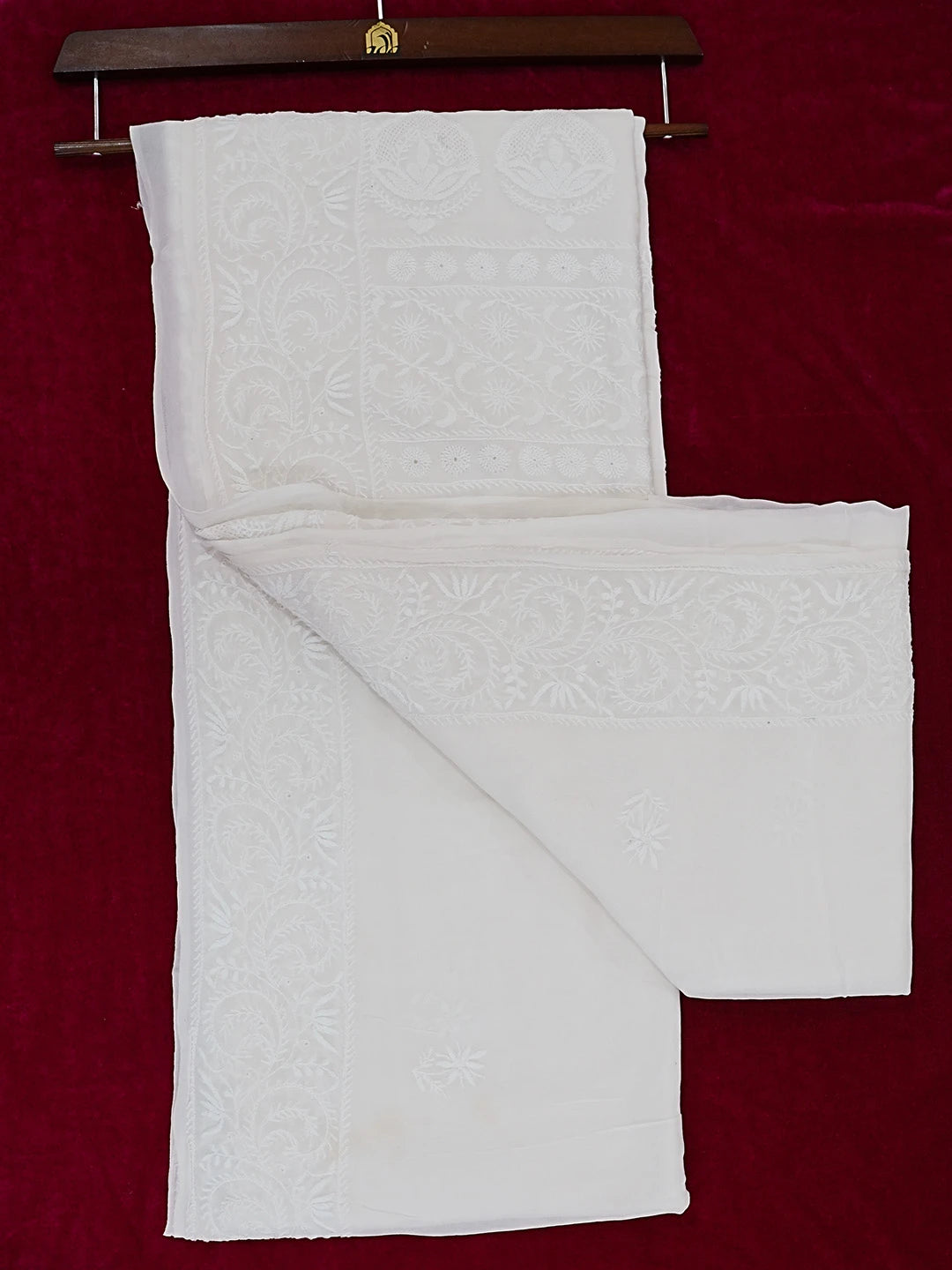 Ada Hand Embroidered Off White Pure Georgette Lucknowi Chikankari Saree With Blouse 01A501609