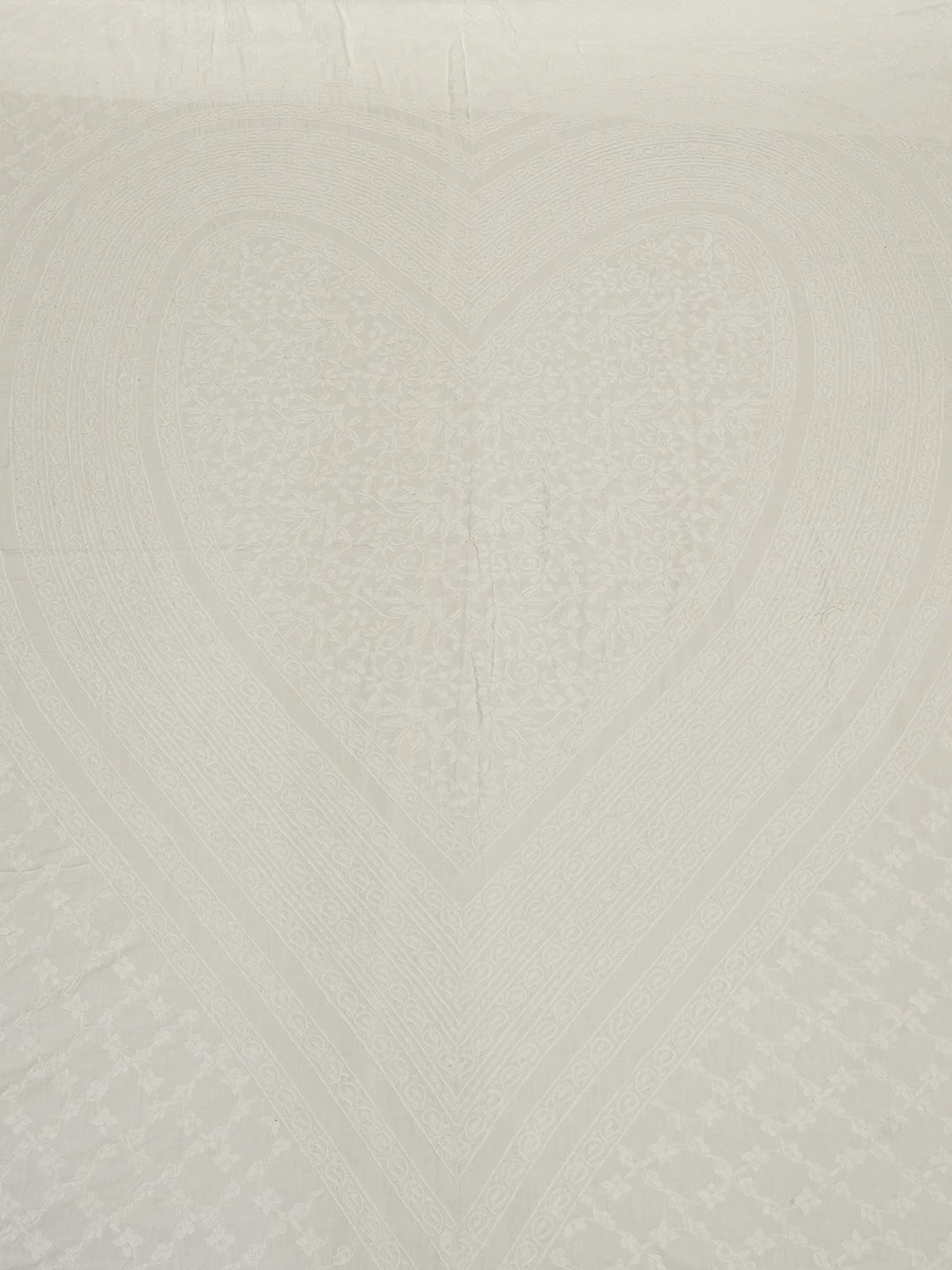 Ada Hand Embroidered White Cotton Lucknowi Chikankari Bed Sheet With Pillow Cover Set 01A565407
