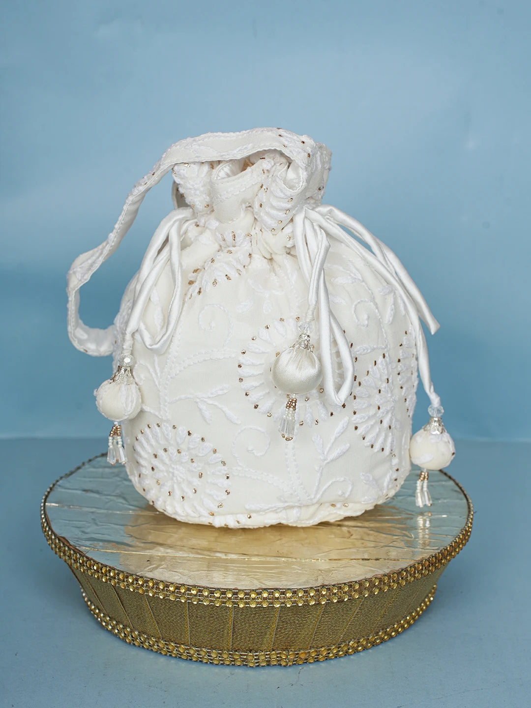 Ada Hand Embroidered White Georgette Lucknowi Chikankari Potli Bag With Muqaish Work 01A577820