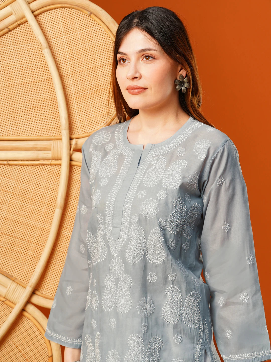 Ada Hand Embroidered Grey Cotton Lucknowi Chikankari Straight Kurta A411613