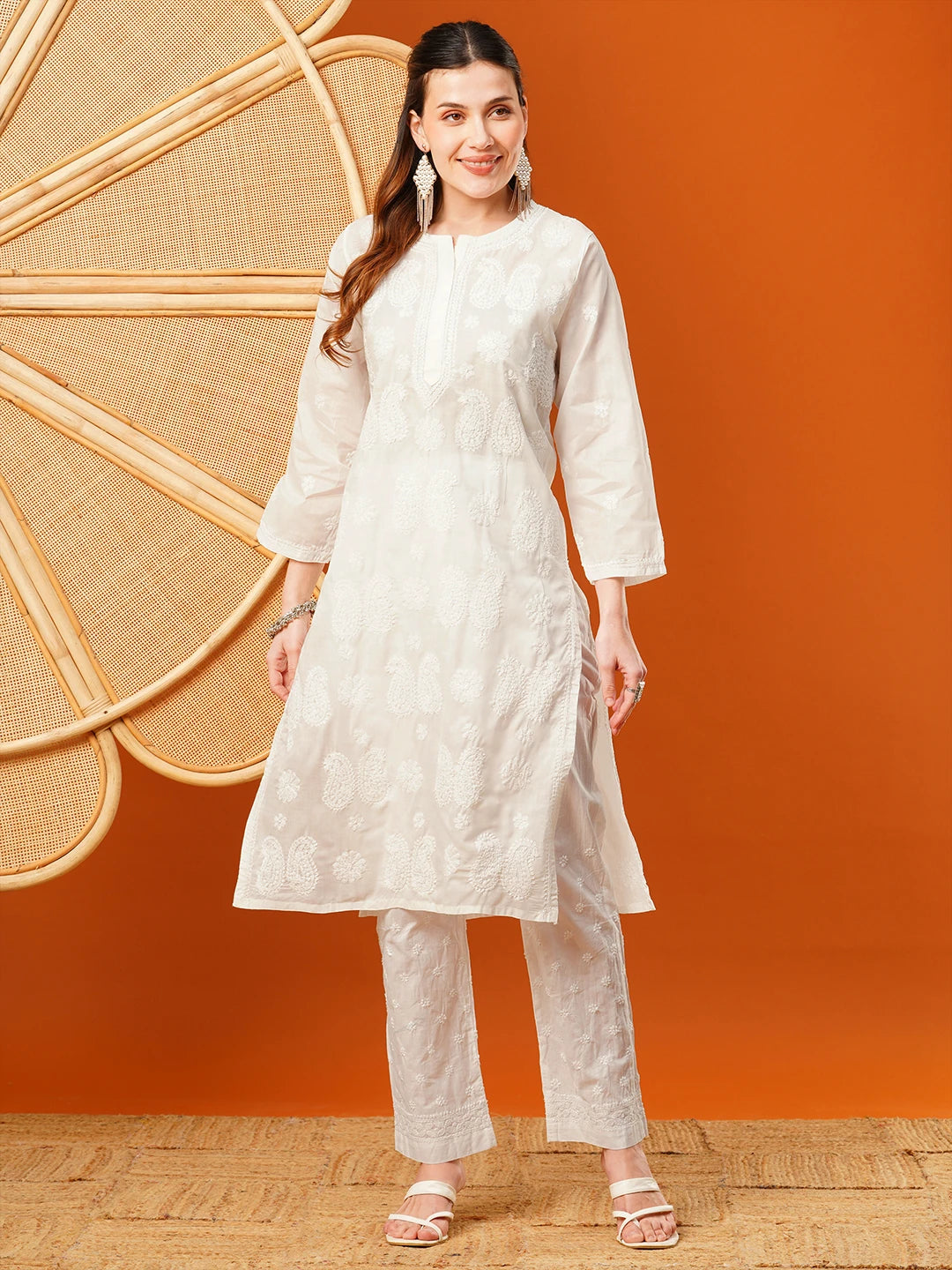 Ada Hand Embroidered White Cotton Lucknowi Chikankari Straight Kurta A411617