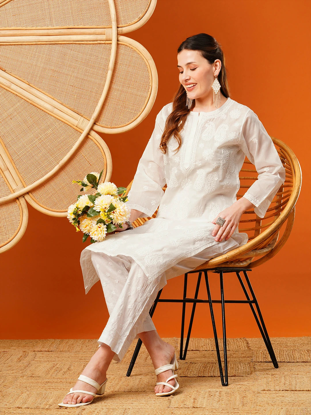 Ada Hand Embroidered White Cotton Lucknowi Chikankari Straight Kurta A411617