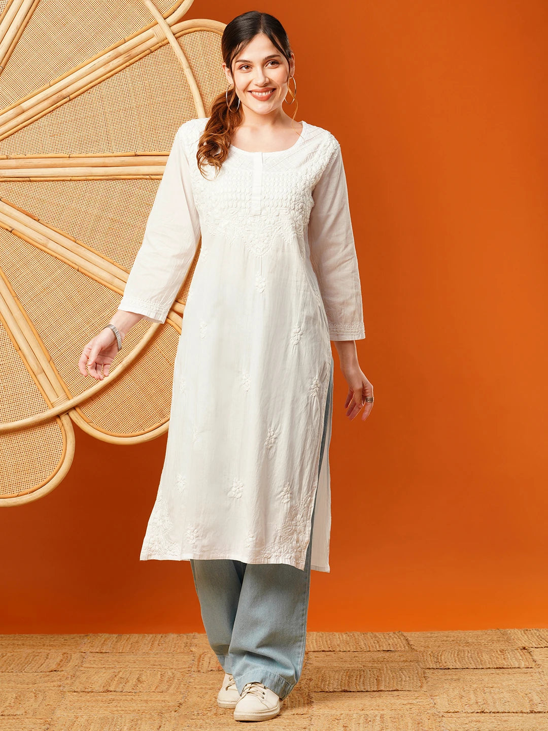 Ada Hand Embroidered White Cotton Lucknowi Chikankari Straight Kurta A100376
