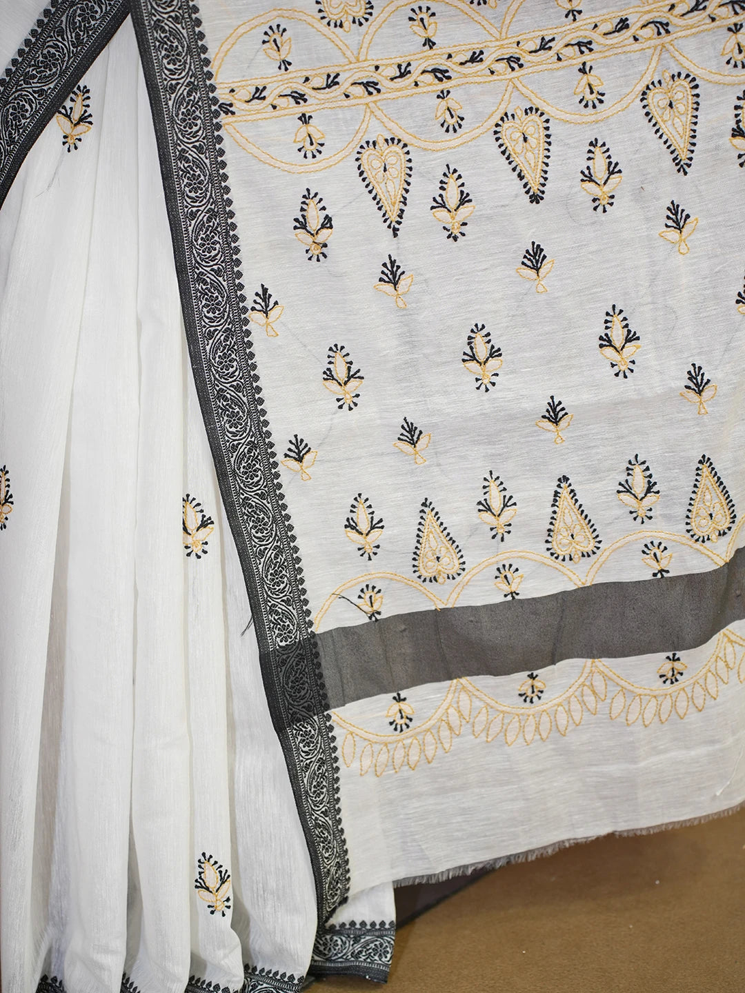Ada Hand Embroidered White Tissue Lucknowi Chikankari Saree With Blouse 01A575516