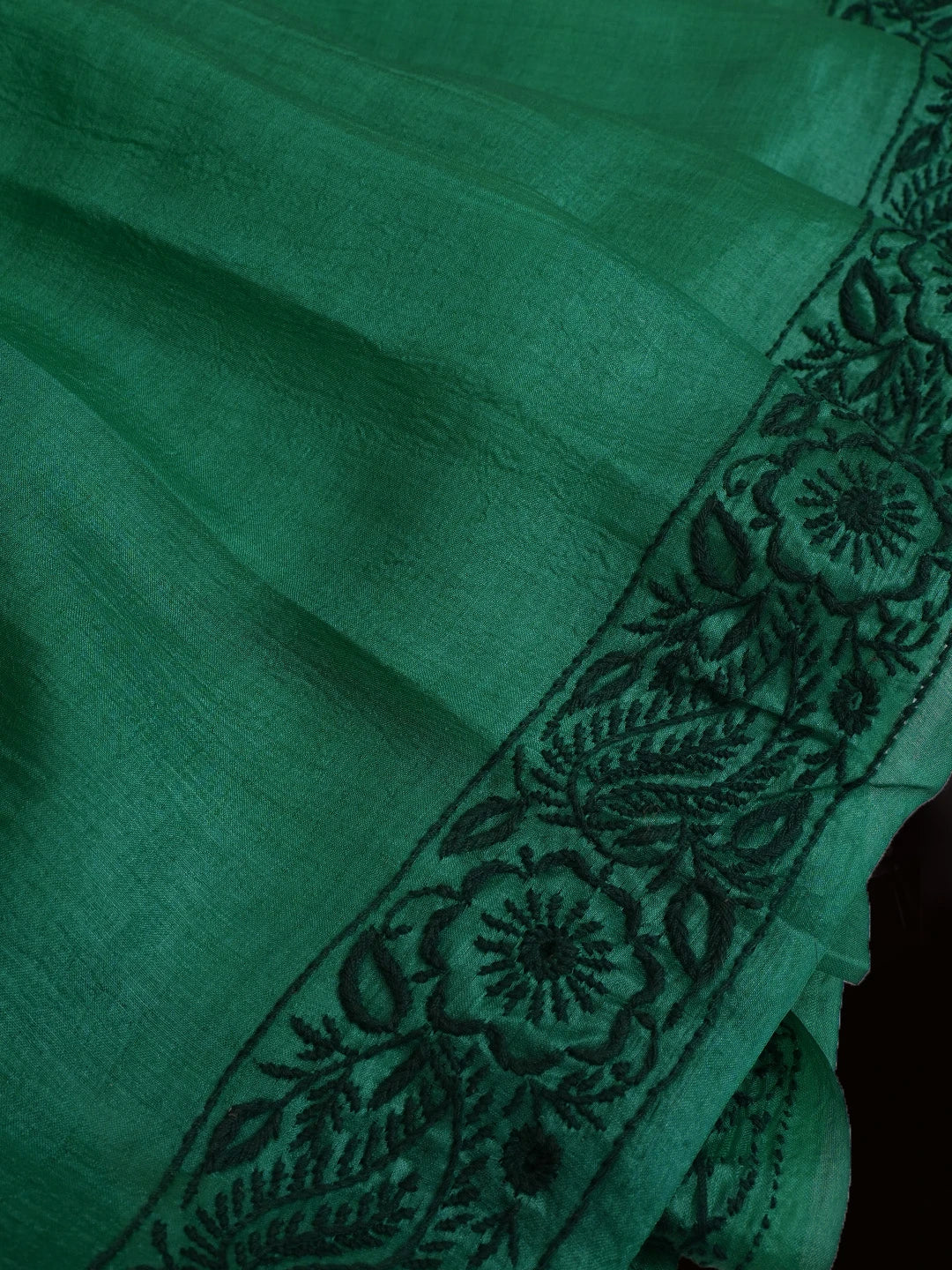 Ada Hand Embroidered Green Silk Lucknowi Chikankari Saree With Blouse 01A591613