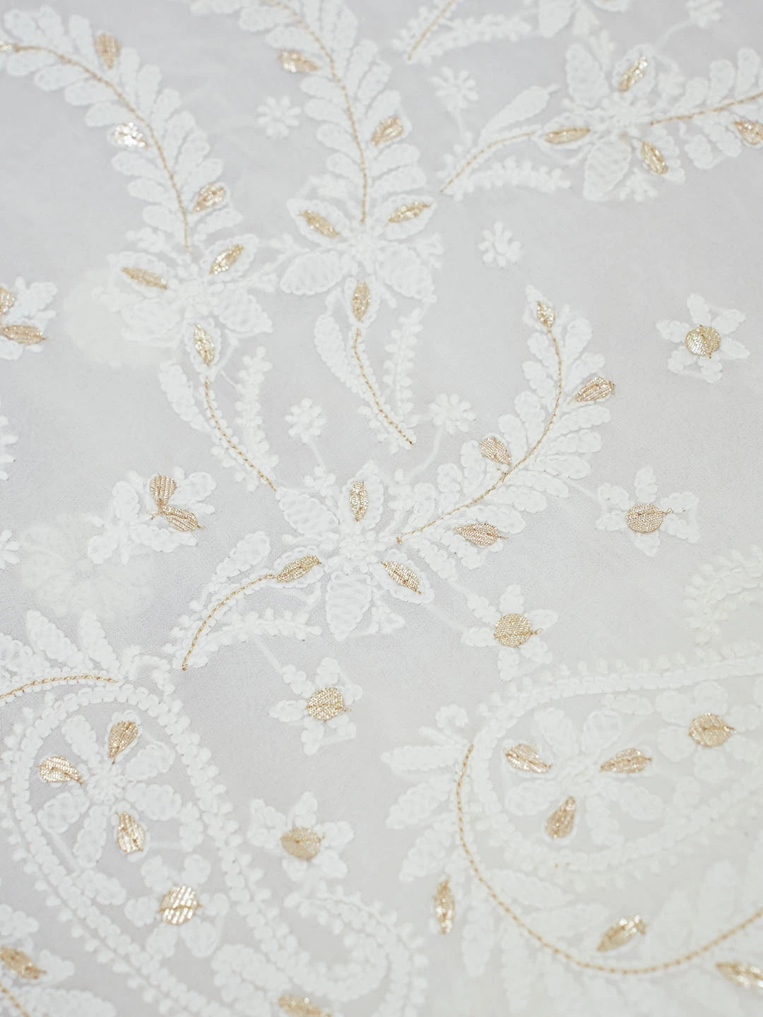 Ada Hand Embroidered White Viscose Georgette Lucknowi Chikankari Saree/Blouse With Gota Patti Work 01A585107