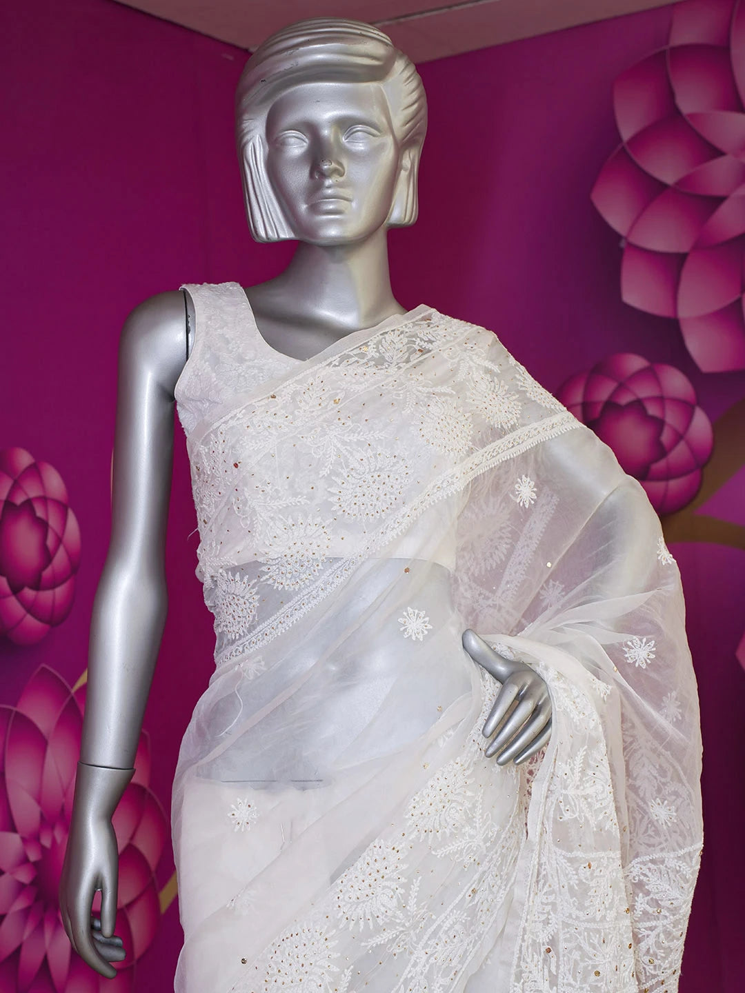 Ada Hand Embroidered Off White Organza Lucknowi Chikankari Saree With Blouse And Muqaish Work 01A596534