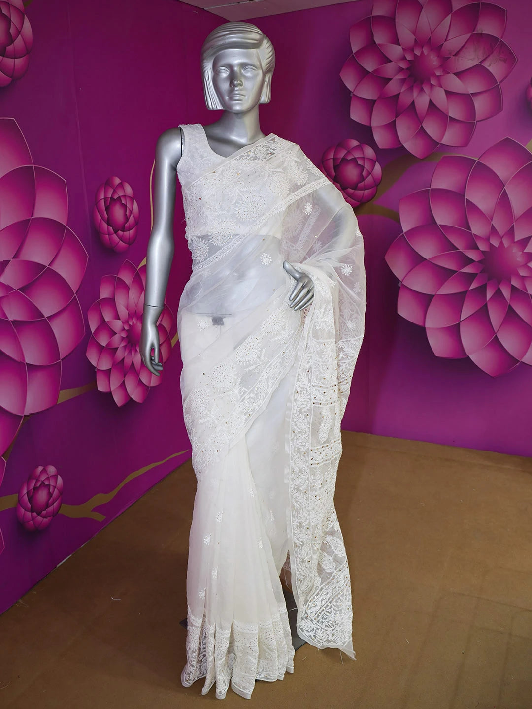 Ada Hand Embroidered Off White Organza Lucknowi Chikankari Saree With Blouse And Muqaish Work 01A596534