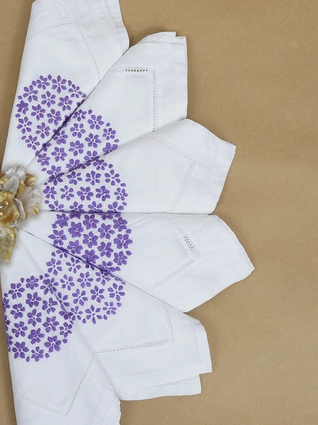 Ada Hand Embroidered White Cotton Lucknowi Chikan Napkin Set 01A507260