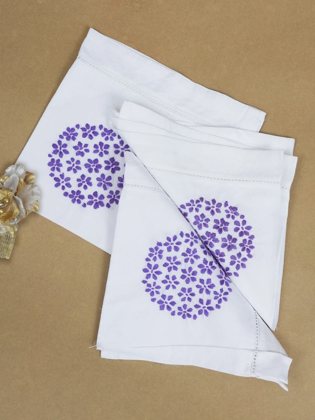 Ada Hand Embroidered White Cotton Lucknowi Chikan Napkin Set 01A507260