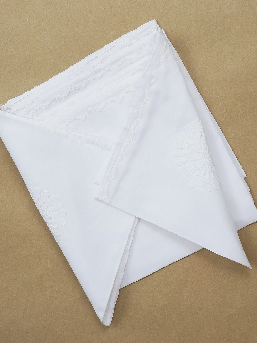 Ada Hand Embroidered White Cotton Lucknowi Chikan Napkin Set 01A563114