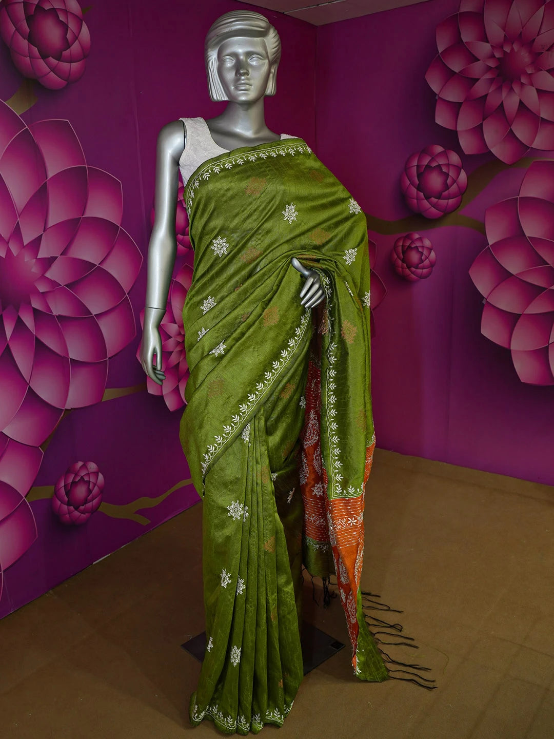 Ada Hand Embroidered Green Silk Lucknowi Chikankari Saree With Blouse 01A376492