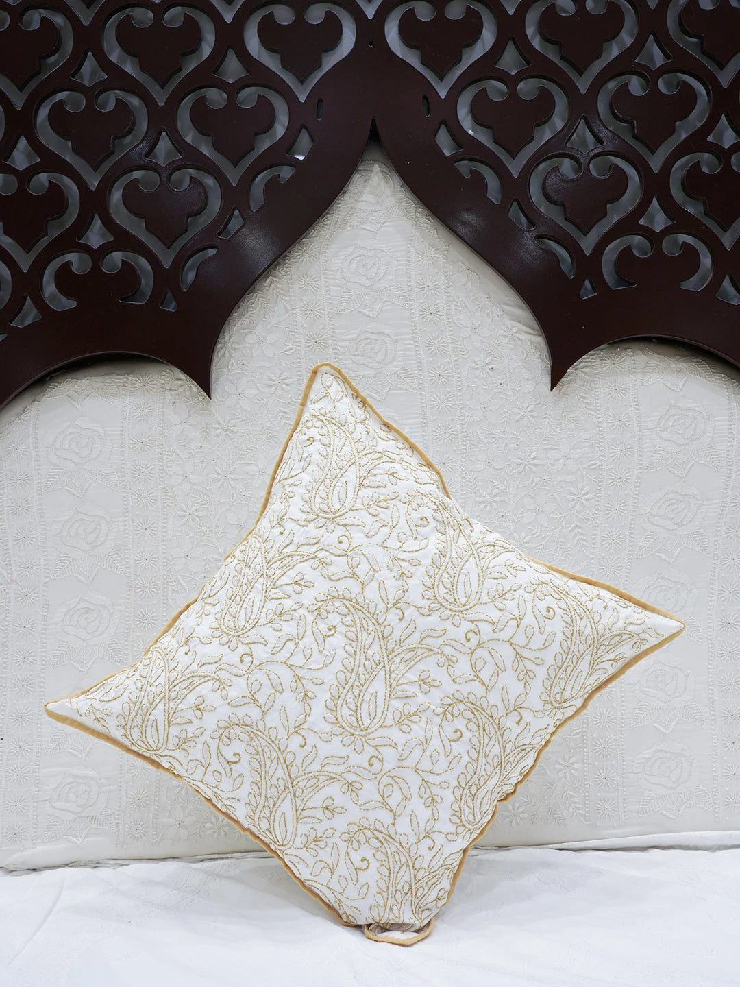 Ada Hand Embroidered White Cotton Lucknowi Chikankari Cushion Cover 01A479509