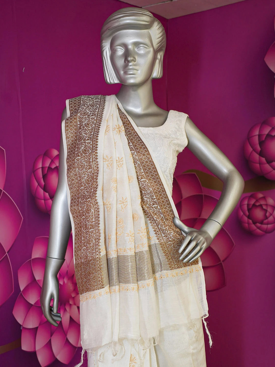 Ada Hand Embroidered Cream Chanderi Lucknowi Chikankari Saree With Blouse 01A592362
