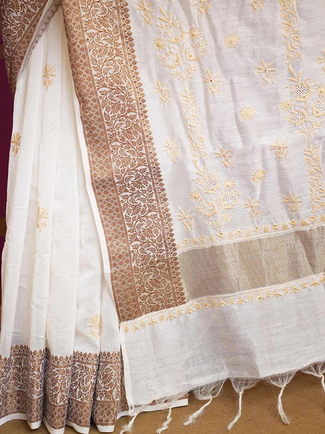 Ada Hand Embroidered Cream Chanderi Lucknowi Chikankari Saree With Blouse 01A592362