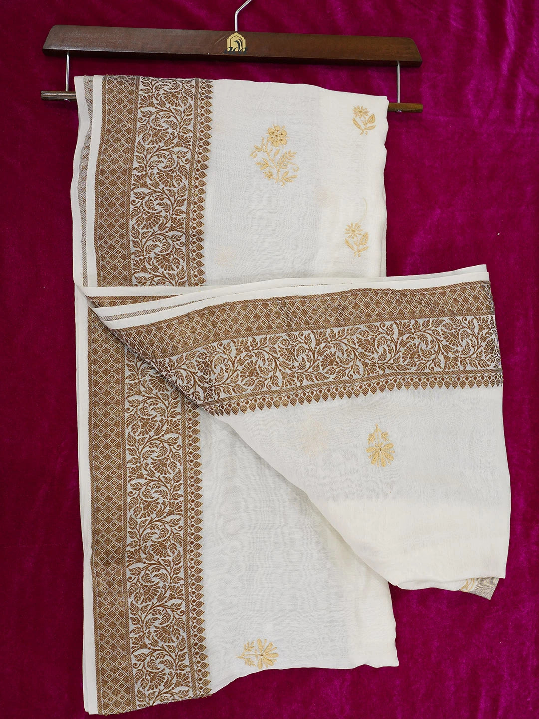 Ada Hand Embroidered Cream Chanderi Lucknowi Chikankari Saree With Blouse 01A592362