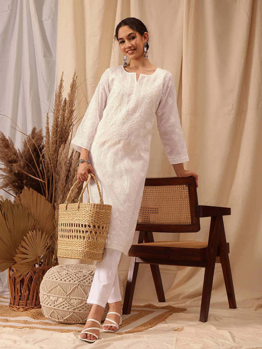 Ada Hand Embroidered White Cotton Lucknowi Chikankari Straight Kurta A100285