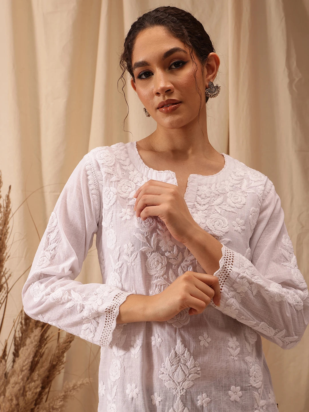Ada Hand Embroidered White Cotton Lucknowi Chikankari Short Kurti 01A562696
