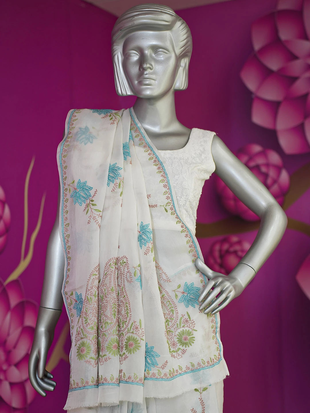 Ada Hand Embroidered White Organza Lucknowi Chikankari Saree With Blouse 01A604711
