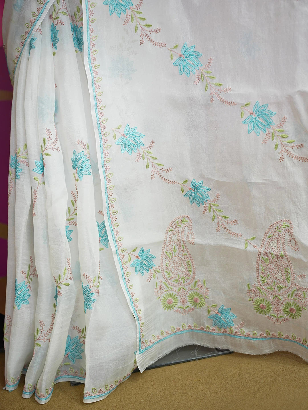 Ada Hand Embroidered White Organza Lucknowi Chikankari Saree With Blouse 01A604711