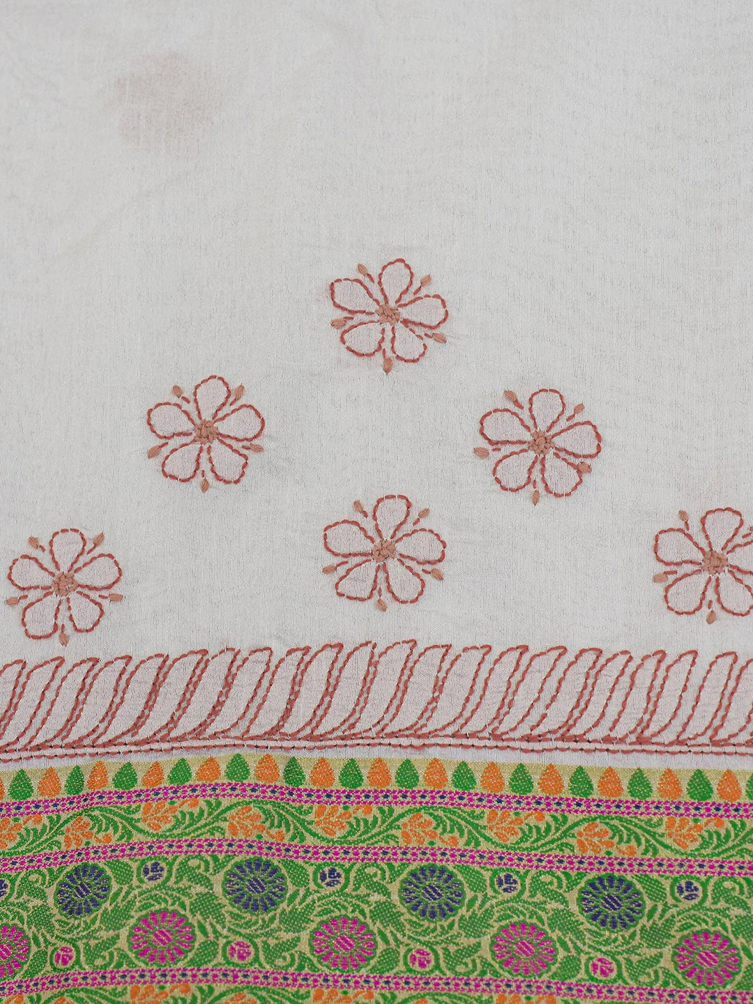 Ada Hand Embroidered White Chanderi Lucknowi Chikankari Saree With Blouse 01A572743