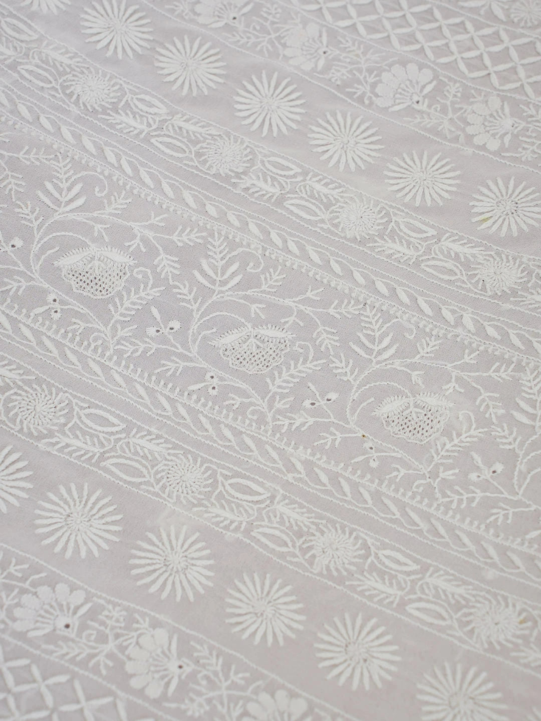 Ada Hand Embroidered Off White Pure Georgette Lucknowi Chikankari Saree With Blouse 01A576557