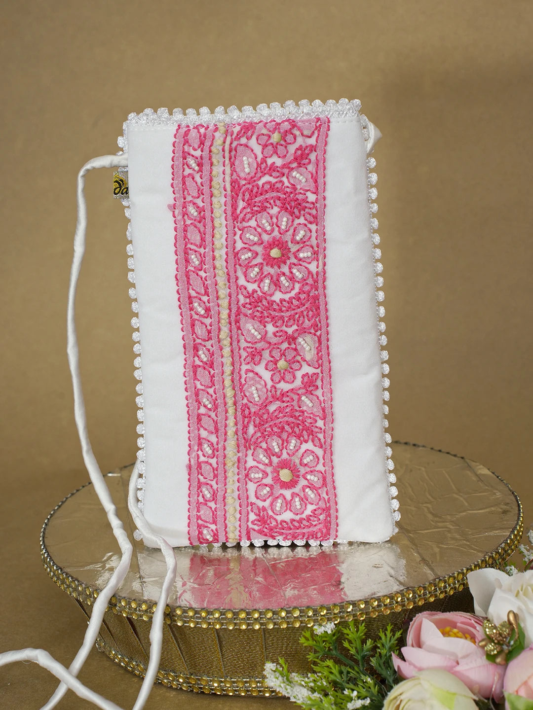 Ada Hand Embroidered White Georgette Lucknowi Chikankari Mobile Cover 01A553757