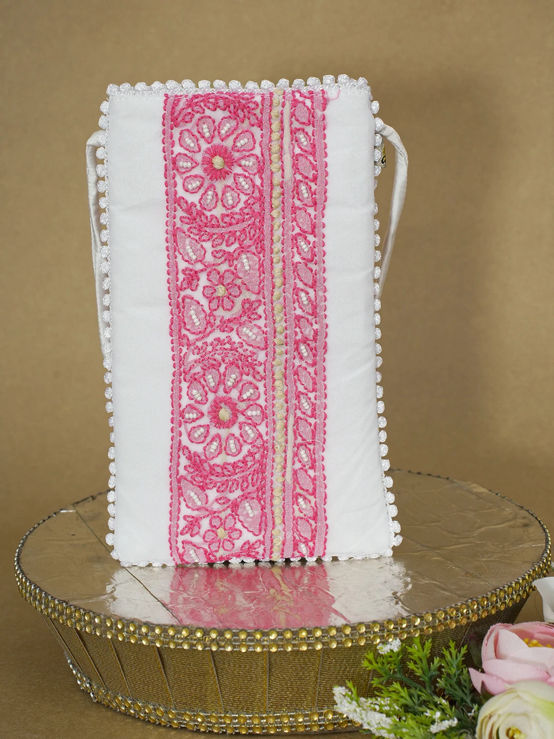 Ada Hand Embroidered White Georgette Lucknowi Chikankari Mobile Cover 01A553757