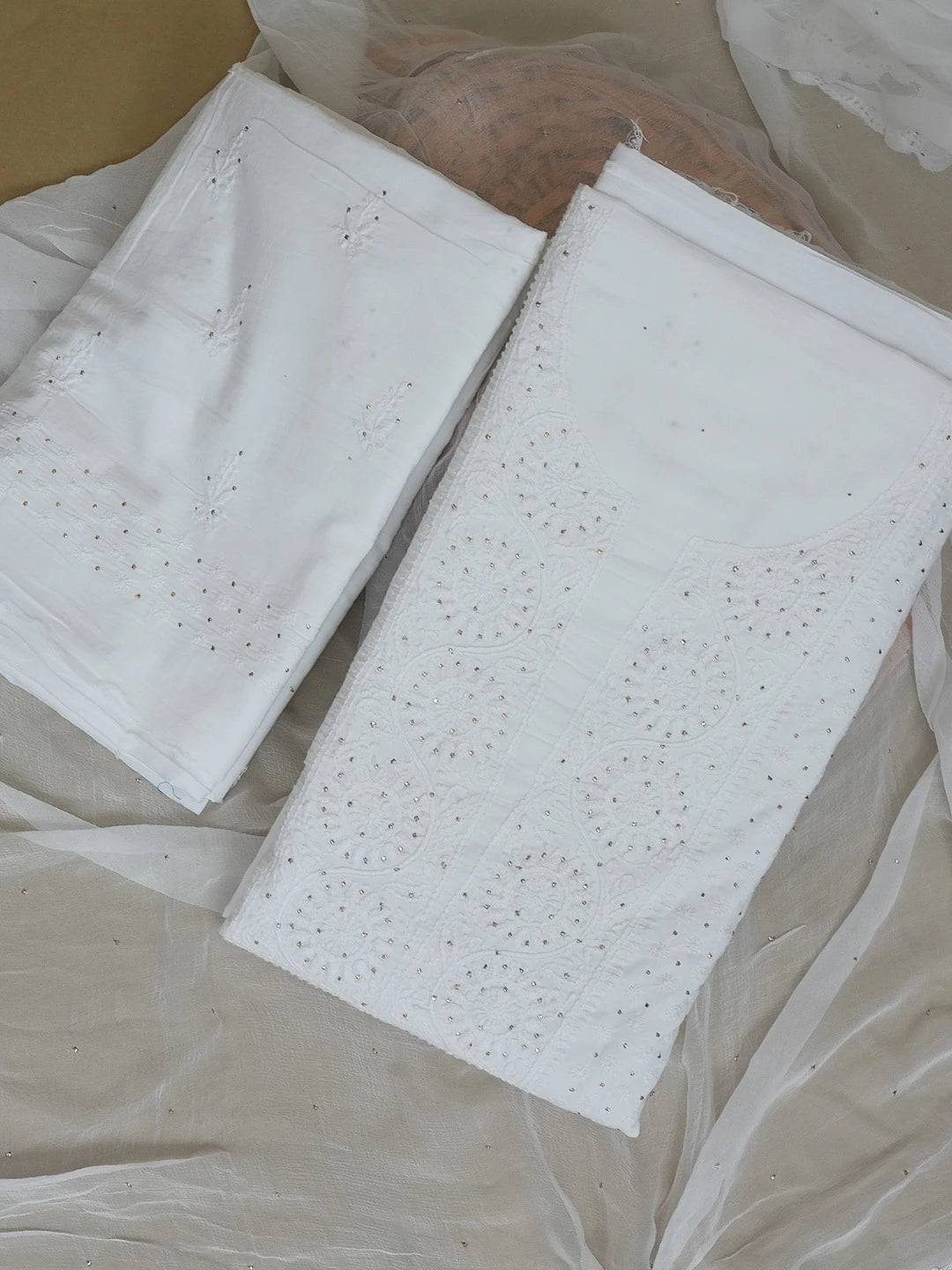 Ada Hand Embroidered White Cotton Lucknowi Chikankari Unstitched Suit Piece With Muqaish Work 01A396132