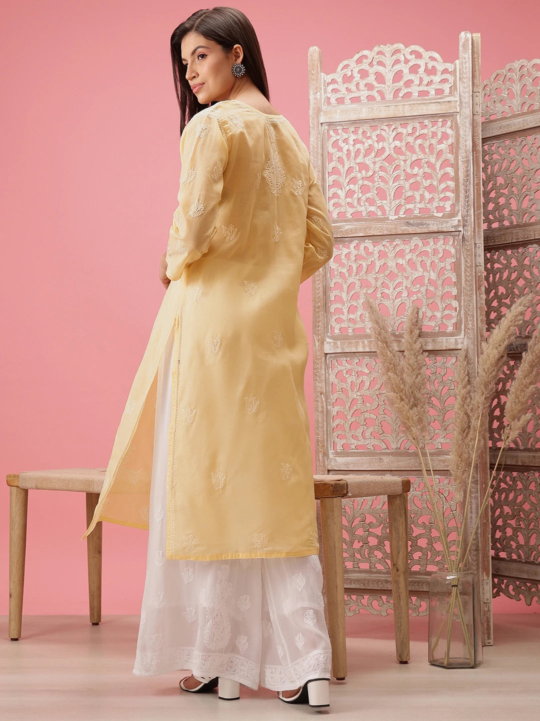 Ada Hand Embroidered Cream Cotton Lucknow Chikankari Straight Kurta A411397