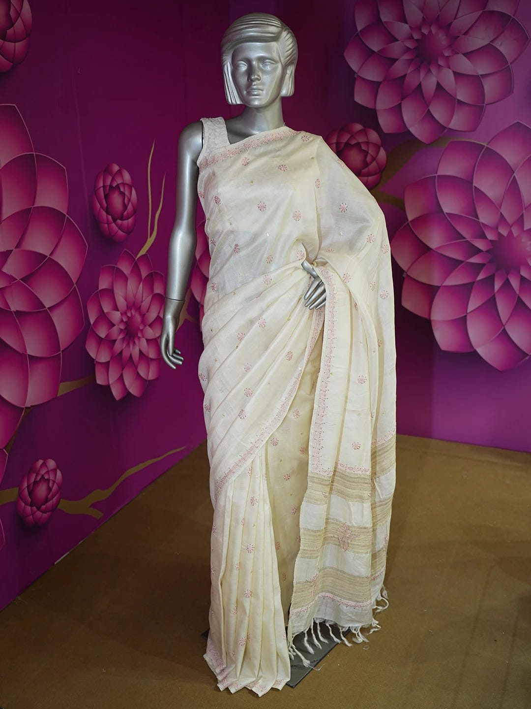 Ada Hand Embroidered Cream Silk Lucknowi Chikankari Saree/Blouse with Muqaish Work 01A338881