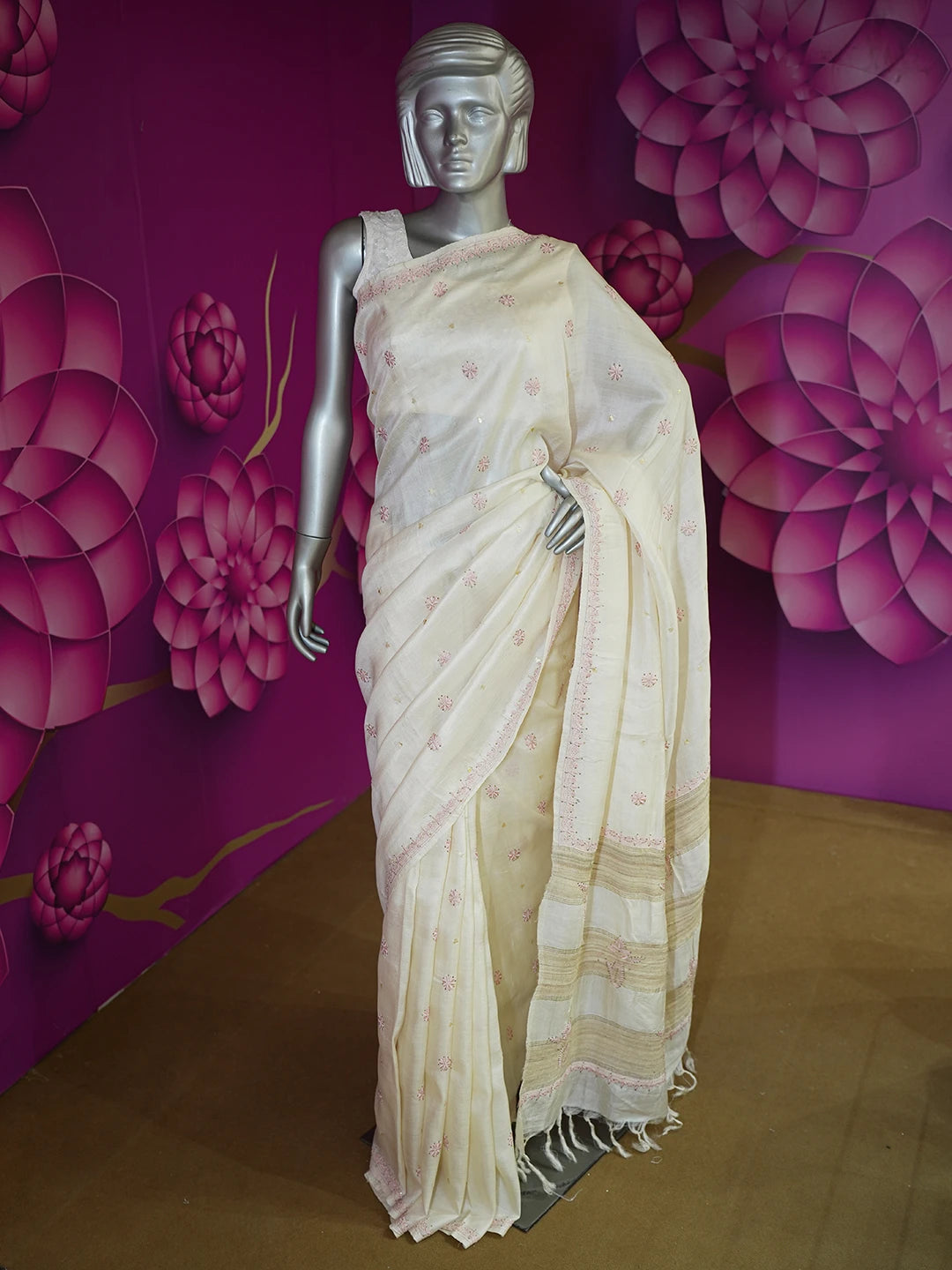 Ada Hand Embroidered Cream Silk Lucknowi Chikankari Saree/Blouse with Muqaish Work 01A338881