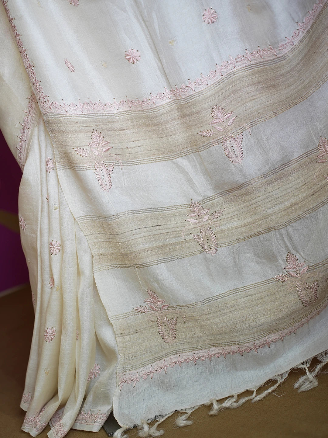 Ada Hand Embroidered Cream Silk Lucknowi Chikankari Saree/Blouse with Muqaish Work 01A338881