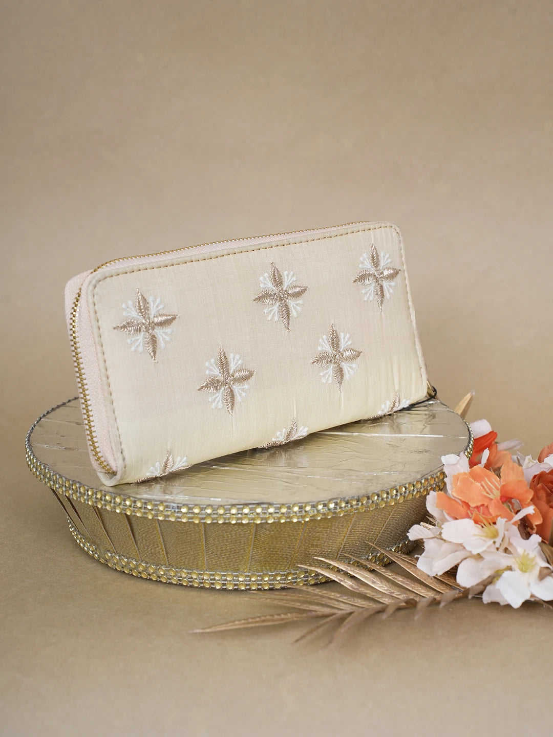 Ada Hand Embroidered Beige Silk Lucknowi Chikankari Clutch With Zari Work 01A618071